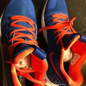 Custom basketball shoes